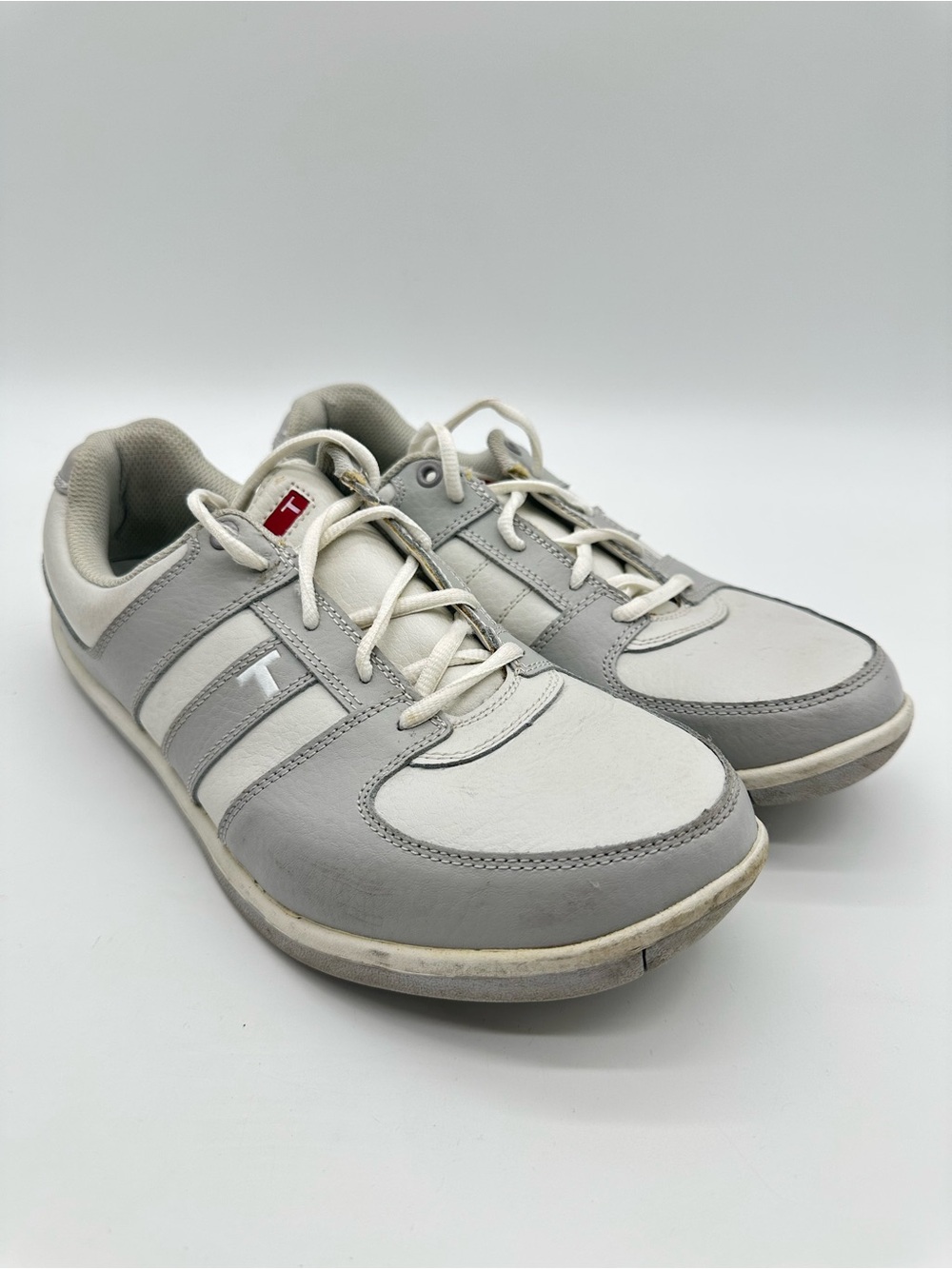 Men's True Linkswear True Vegas Golf Shoes in White and Light Gray Leather